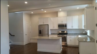 2044 Beacon St, Unit 3 in Waban, MA - Building Photo