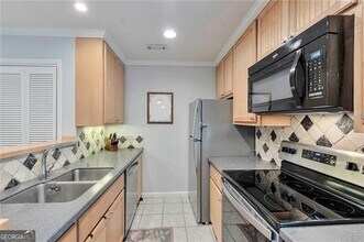 8 Arpege Way NW in Atlanta, GA - Building Photo - Building Photo