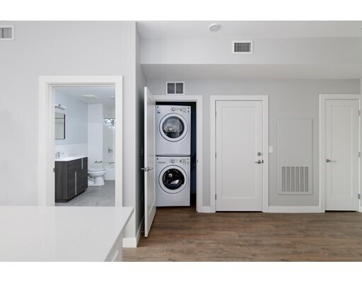 44 Medford St-Unit -203 in Somerville, MA - Building Photo