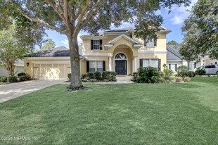 1761 Highland View Dr in St. Augustine, FL - Building Photo