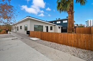 1905 Santa Paula Dr in Las Vegas, NV - Building Photo