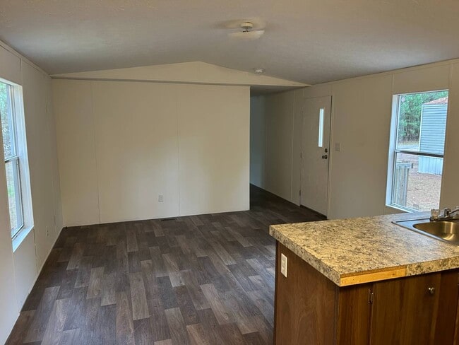 1509 Bunnys Dr in Darlington, SC - Building Photo - Building Photo