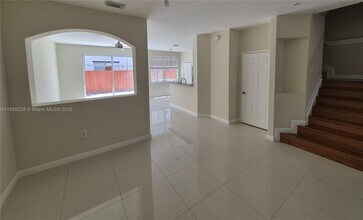 7673 NW 116th Ave in Medley, FL - Building Photo - Building Photo