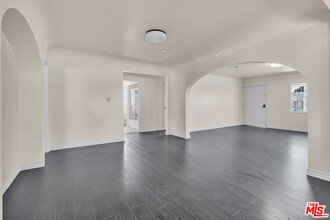2200 W 43rd St in Los Angeles, CA - Building Photo - Building Photo