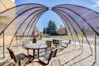 Residences at Hoffman in Aurora, CO - Foto de edificio - Building Photo