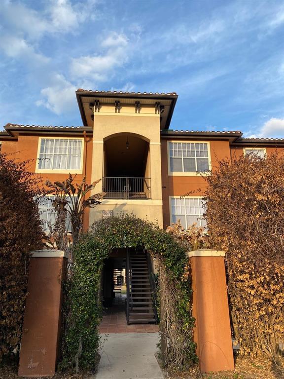 property at 5572 Metrowest Blvd