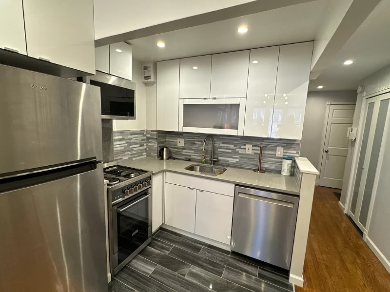 1628 2nd Ave in New York, NY - Building Photo