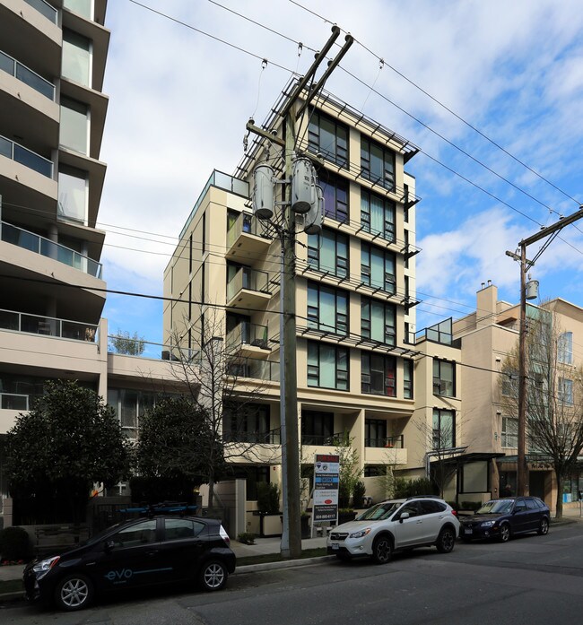 553 W 7th Ave in Vancouver, BC - Building Photo - Primary Photo