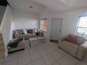 6016 NW 116 Pl in Doral, FL - Building Photo - Building Photo