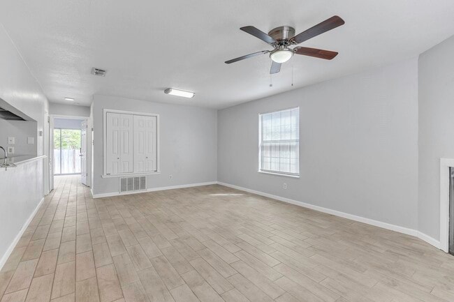 107 Shannon Cir in Del Rio, TX - Building Photo - Building Photo