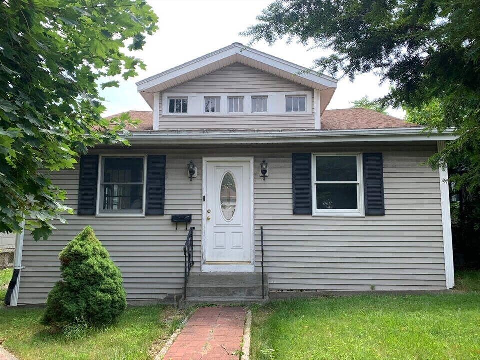 314 Plantation St in Worcester, MA - Building Photo