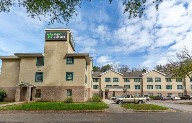 Furnished Studio-Raleigh - North Raleigh in Raleigh, NC - Foto de edificio - Building Photo