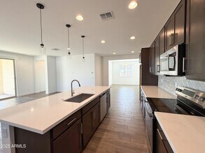 10203 W Crittenden Ln in Avondale, AZ - Building Photo - Building Photo