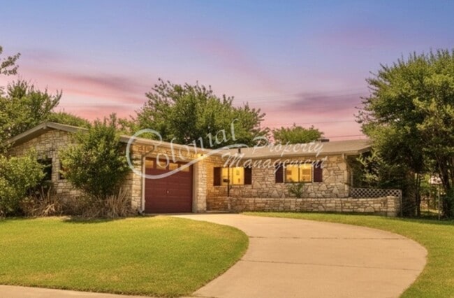 1104 Robindale Dr in Killeen, TX - Building Photo - Building Photo