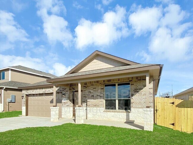 13063 Clear View Dr in Willis, TX - Building Photo - Building Photo