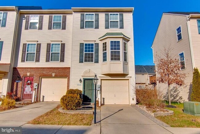 property at 816 Croggan Cres