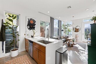 1904 E 17th St in Austin, TX - Building Photo - Building Photo