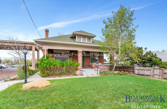 property at 377 N Main St