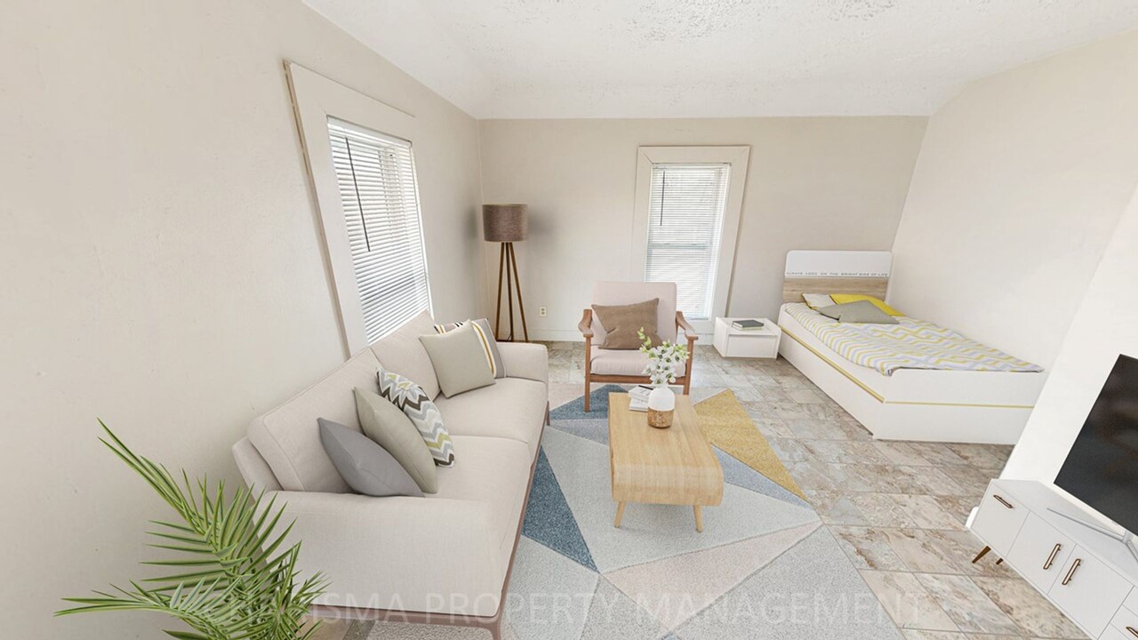 817 W 11th St in Sioux Falls, SD - Building Photo