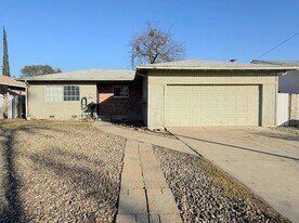 3224 Erie Ave in Merced, CA - Building Photo