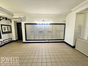 2336 N Commonwealth Ave in Chicago, IL - Building Photo - Building Photo