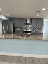 1102 Winnie St in Galveston, TX - Building Photo - Building Photo