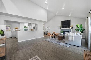 4004 Willow Run Dr in Flower Mound, TX - Building Photo