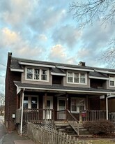 390 N McKean St, Unit 4 in Kittanning, PA - Building Photo