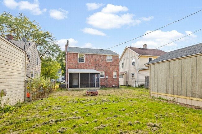 3836 Woodmont Rd in Toledo, OH - Building Photo - Building Photo