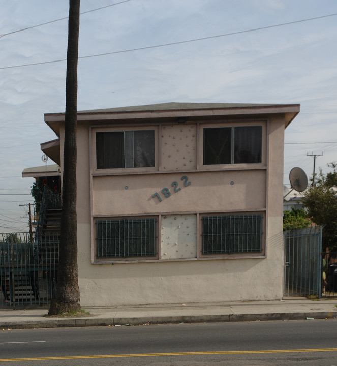 7822 Avalon Blvd in Los Angeles, CA - Foto de edificio