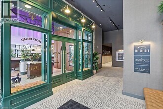 24 Augusta St in Hamilton, ON - Building Photo - Building Photo