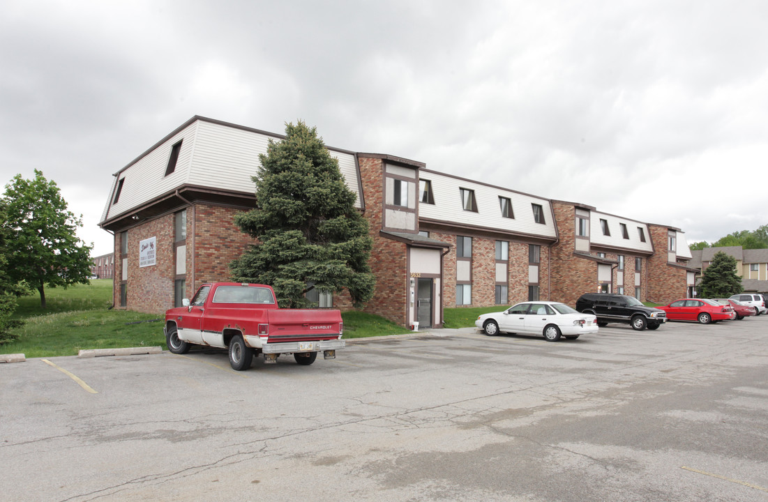 Studio 96 Apartments in Omaha, NE - Foto de edificio