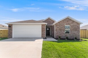 540 Arizona St in Farmington, AR - Building Photo