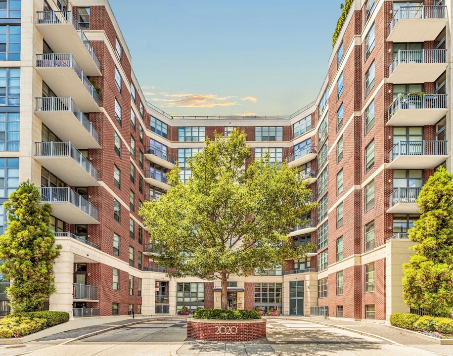 2020 12th St NW in Washington, DC - Foto de edificio