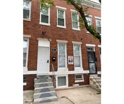 511 N Pulaski St in Baltimore, MD - Building Photo