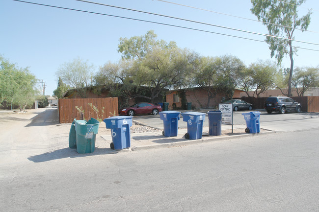 3640-3646 E Bellevue St in Tucson, AZ - Building Photo - Building Photo