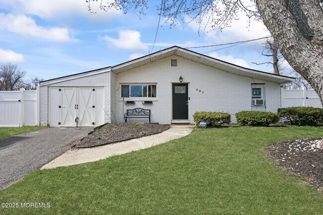 property at 301 Allenhurst Ave
