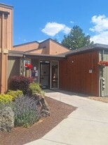 Greenwood Manor in Decatur, IL - Building Photo