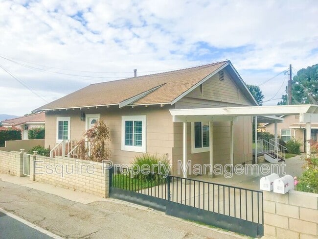 property at 37 Anacapa Dr