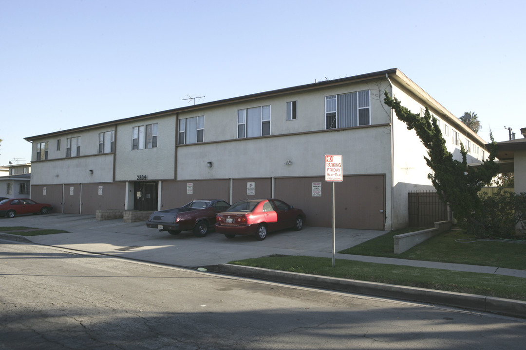 2804 W El Segundo Blvd in Gardena, CA - Building Photo