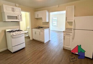 214-216-216 Pine St in Burlington, VT - Building Photo