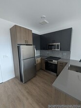 199 Gardner St in Boston, MA - Foto de edificio - Building Photo