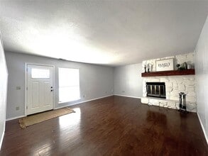 421 Dauphin Ave in Edmond, OK - Building Photo - Building Photo