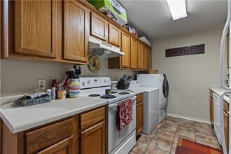 258 Graystone Cir in Centerton, AR - Foto de edificio - Building Photo