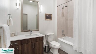 4811 Woodrow Ave, Unit 109 in Austin, TX - Building Photo - Building Photo