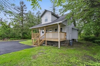 809 Broadway in Ulster Park, NY - Building Photo - Building Photo