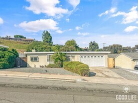 7156 Princess View Dr in San Diego, CA - Building Photo