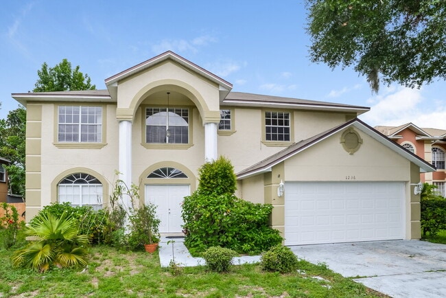 property at 1236 Foxforrest Cir