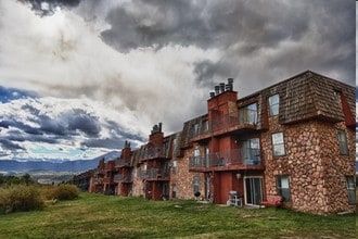Straight Creek Apartments in Dillon, CO - Foto de edificio - Building Photo