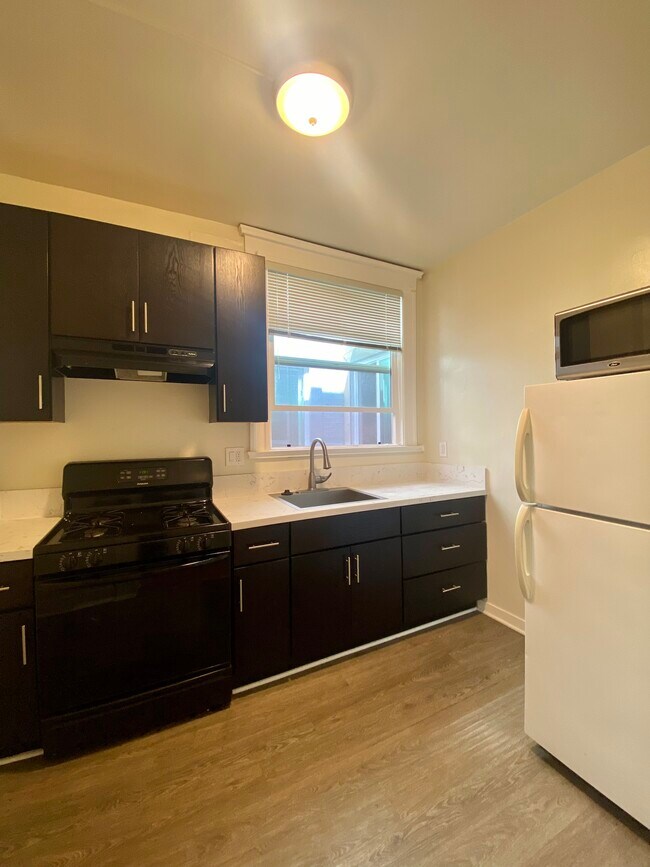 3301 Telegraph Ave. in Oakland, CA - Building Photo - Building Photo